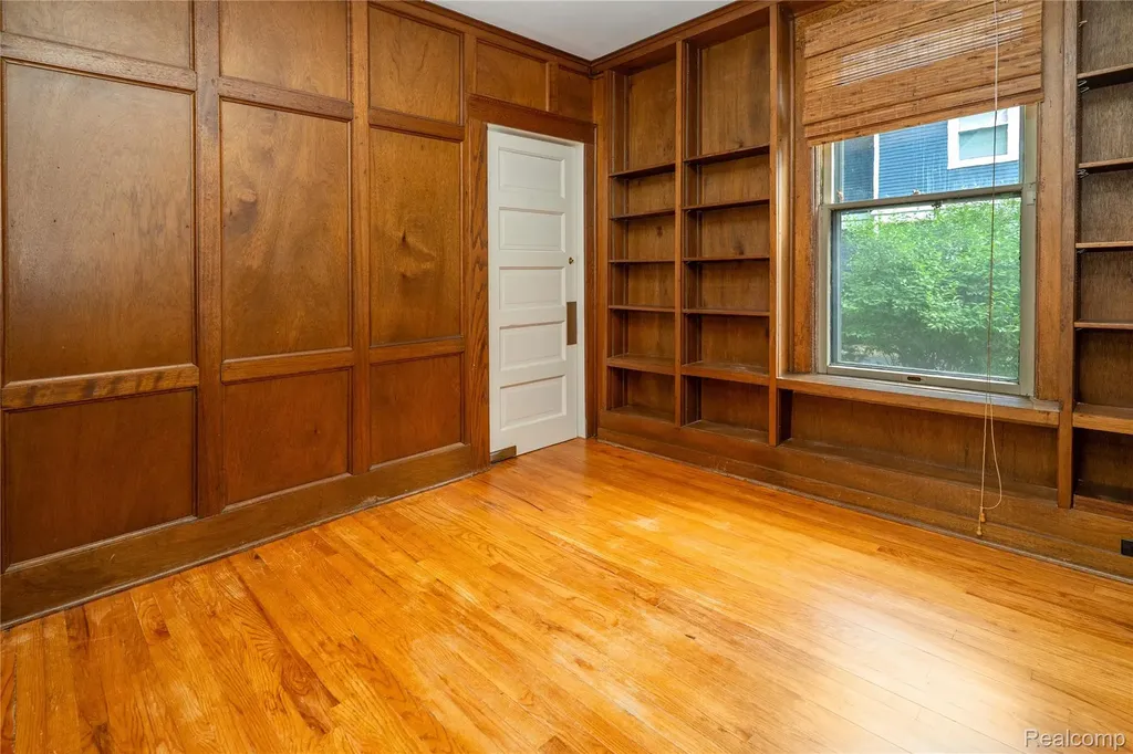 549 W Dunlap Street Northville City MI 48167