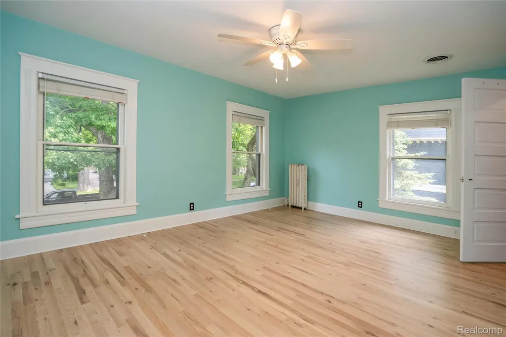 549 W Dunlap Street Northville City MI 48167