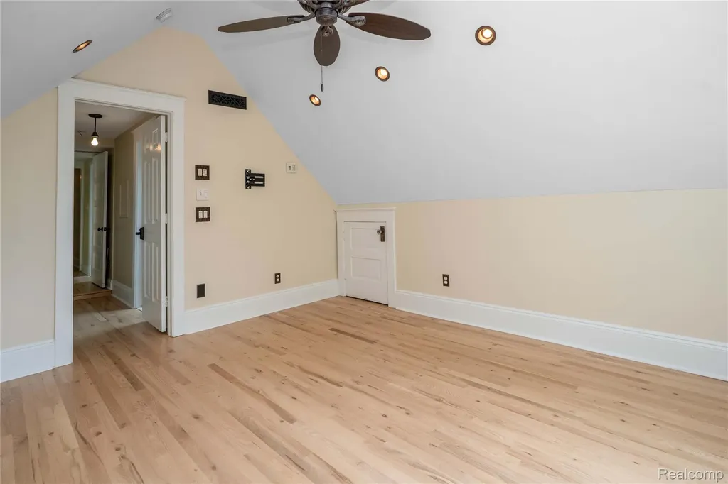 549 W Dunlap Street Northville City MI 48167