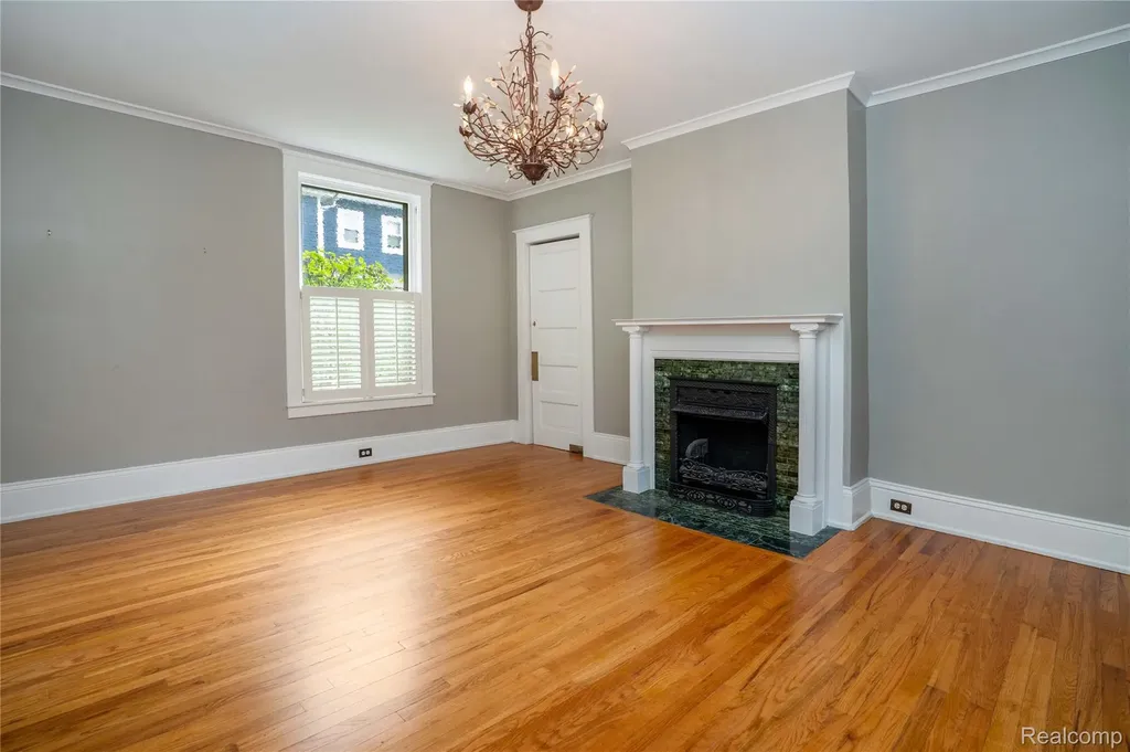 549 W Dunlap Street Northville City MI 48167