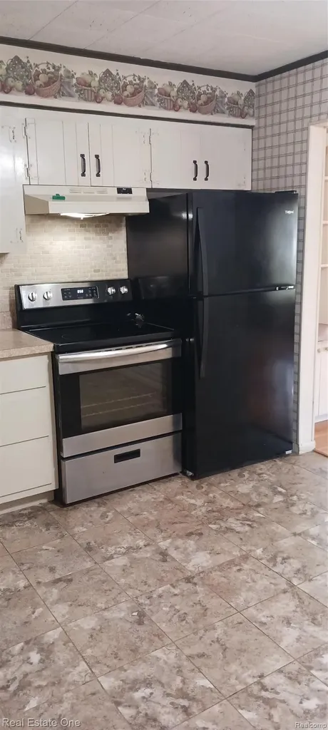 165 Wabasso Street Wolverine Lake Village MI 48390
