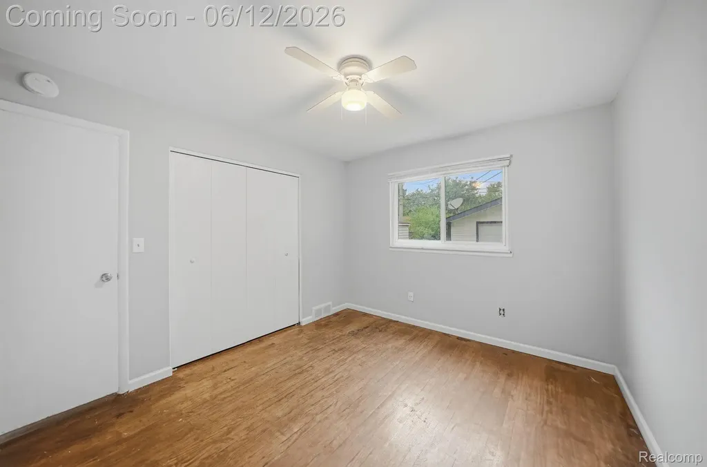 19831 Voiland Street Roseville City MI 48066