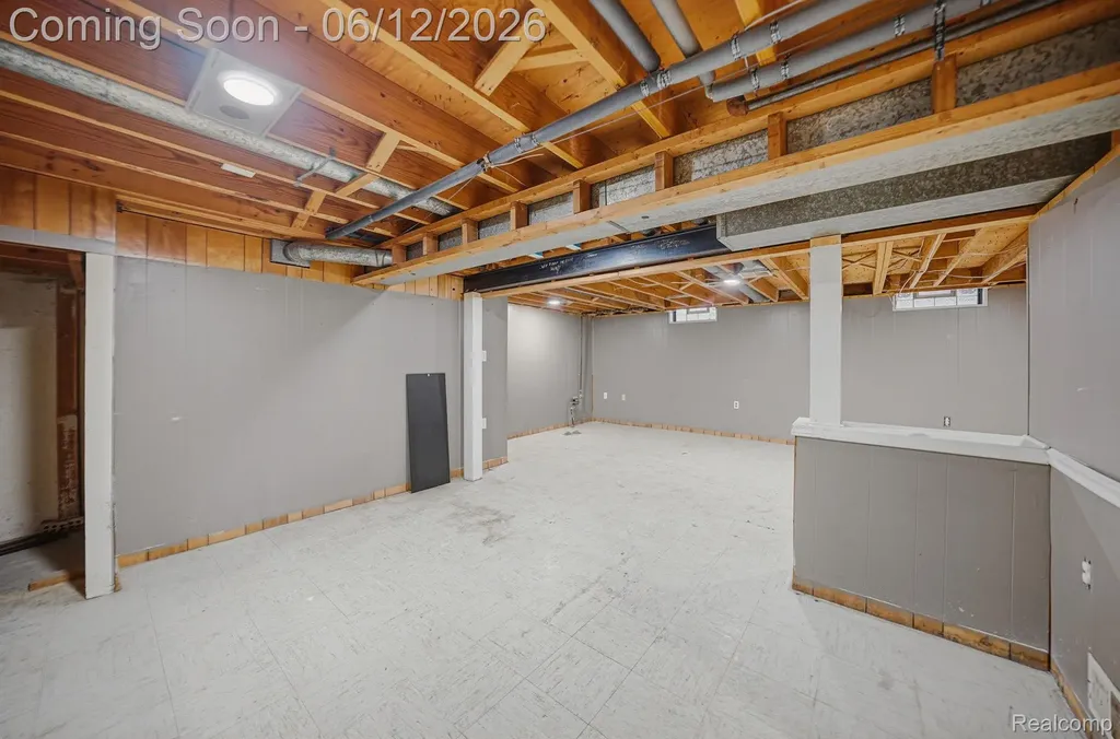 19831 Voiland Street Roseville City MI 48066