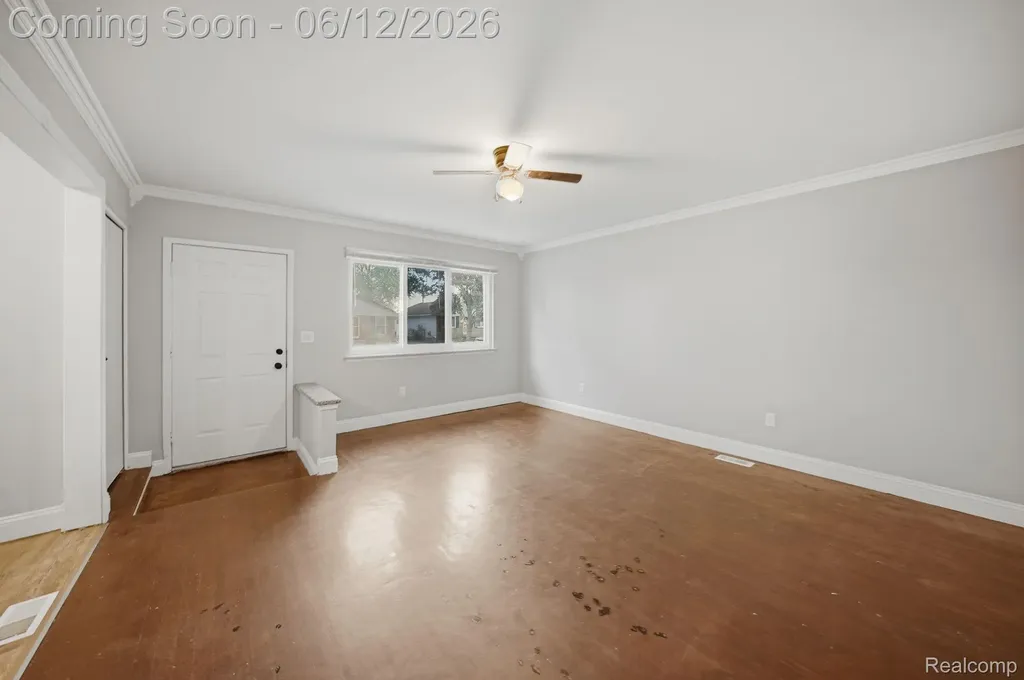 19831 Voiland Street Roseville City MI 48066