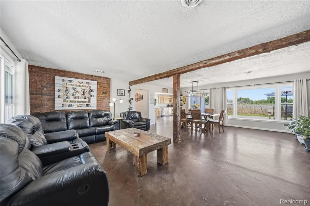68991 Mound Road Washington Township MI 48095