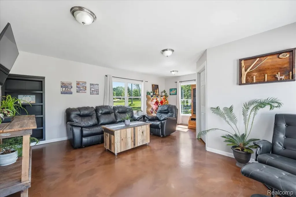 68991 Mound Road Washington Township MI 48095