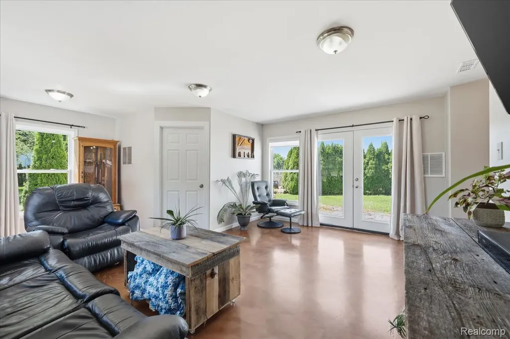 68991 Mound Road Washington Township MI 48095