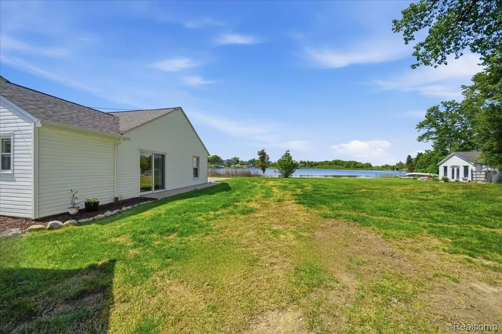 68991 Mound Road Washington Township MI 48095