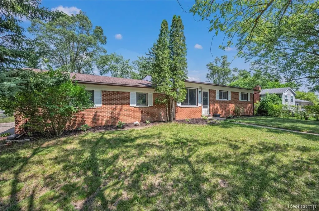 1323 Foreland Drive Oxford Charter Township MI 48371
