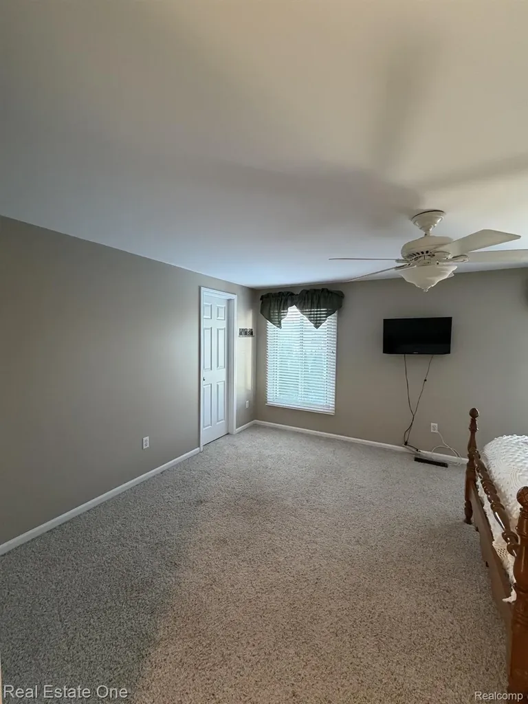 1115 Joshua Drive Troy City MI 48098