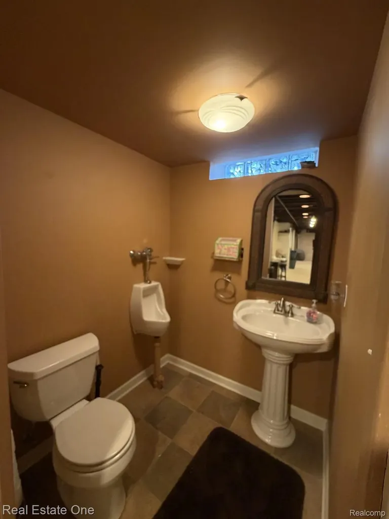 1115 Joshua Drive Troy City MI 48098