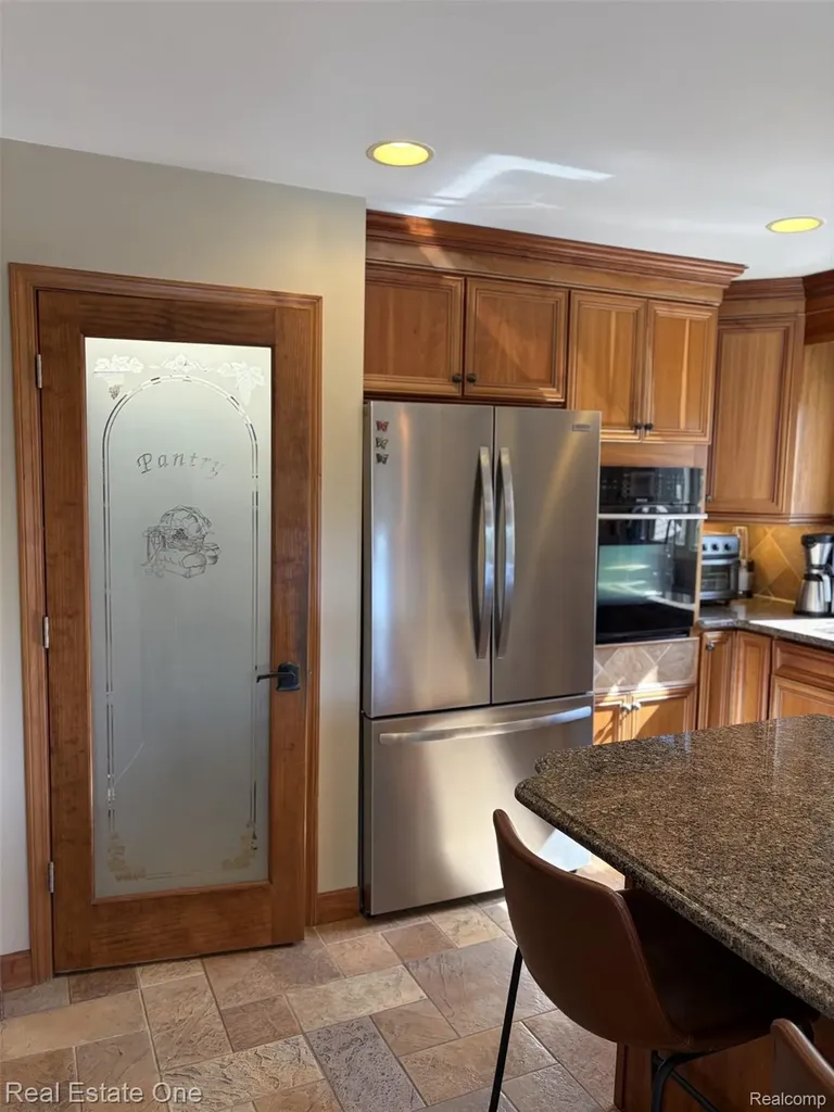 1115 Joshua Drive Troy City MI 48098