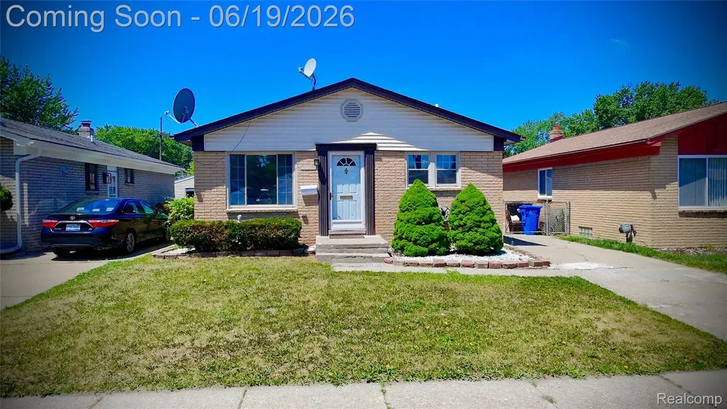 27087 Alden Street Madison Heights City MI 48071