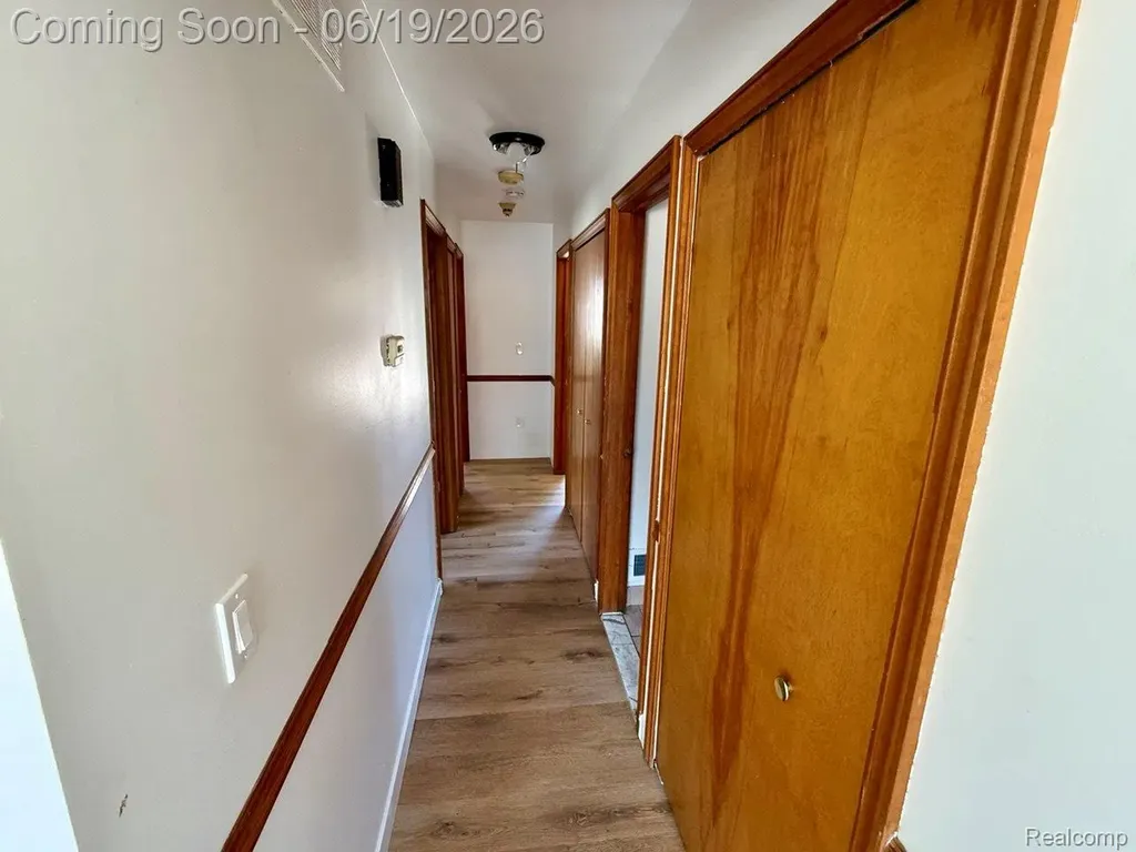 27087 Alden Street Madison Heights City MI 48071