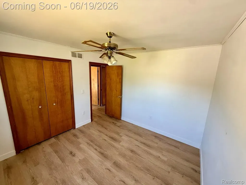 27087 Alden Street Madison Heights City MI 48071