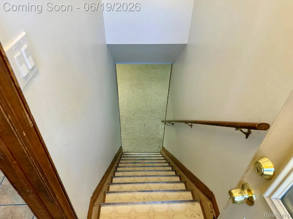 27087 Alden Street Madison Heights City MI 48071