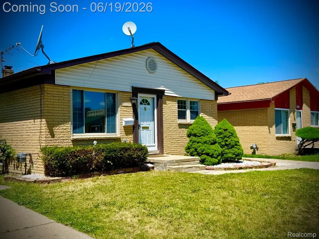 27087 Alden Street Madison Heights City MI 48071