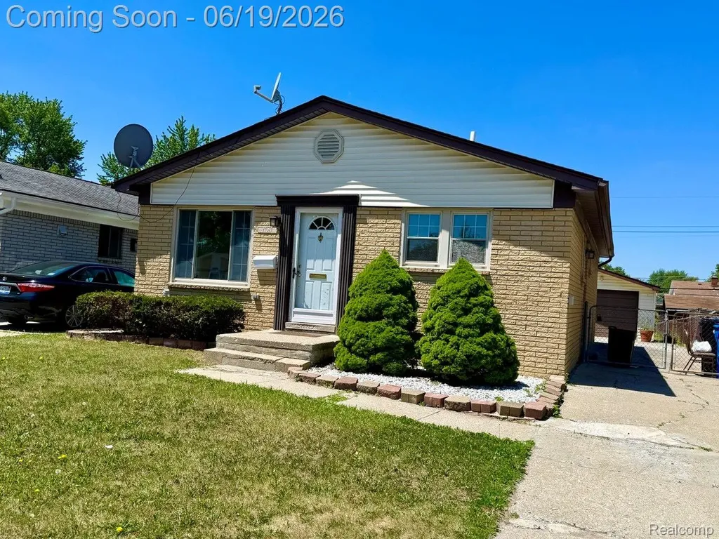 27087 Alden Street Madison Heights City MI 48071
