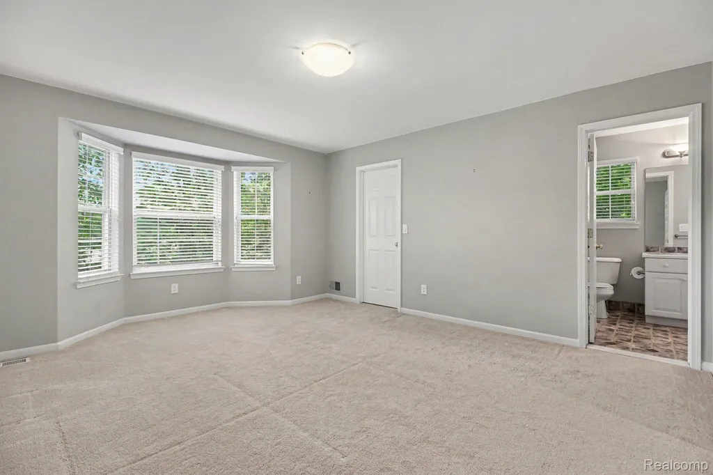 6573 Summit Ridge Independence Charter Township MI 48346