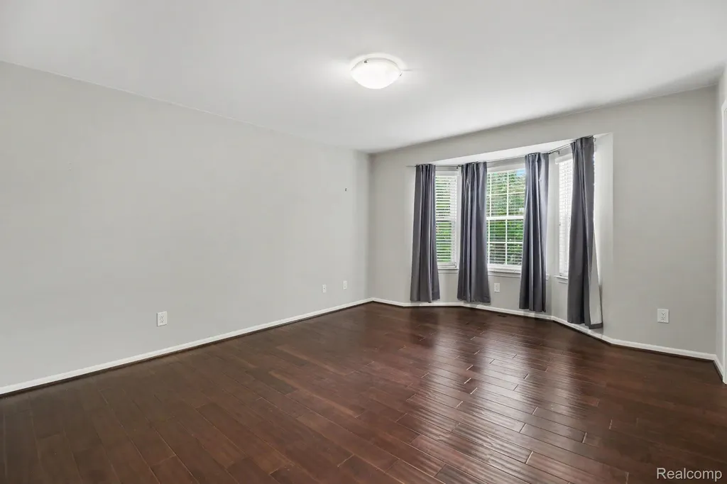 6573 Summit Ridge Independence Charter Township MI 48346