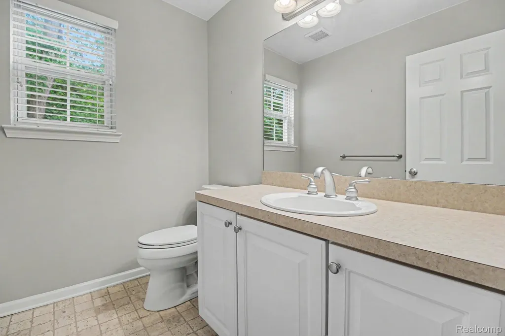 6573 Summit Ridge Independence Charter Township MI 48346