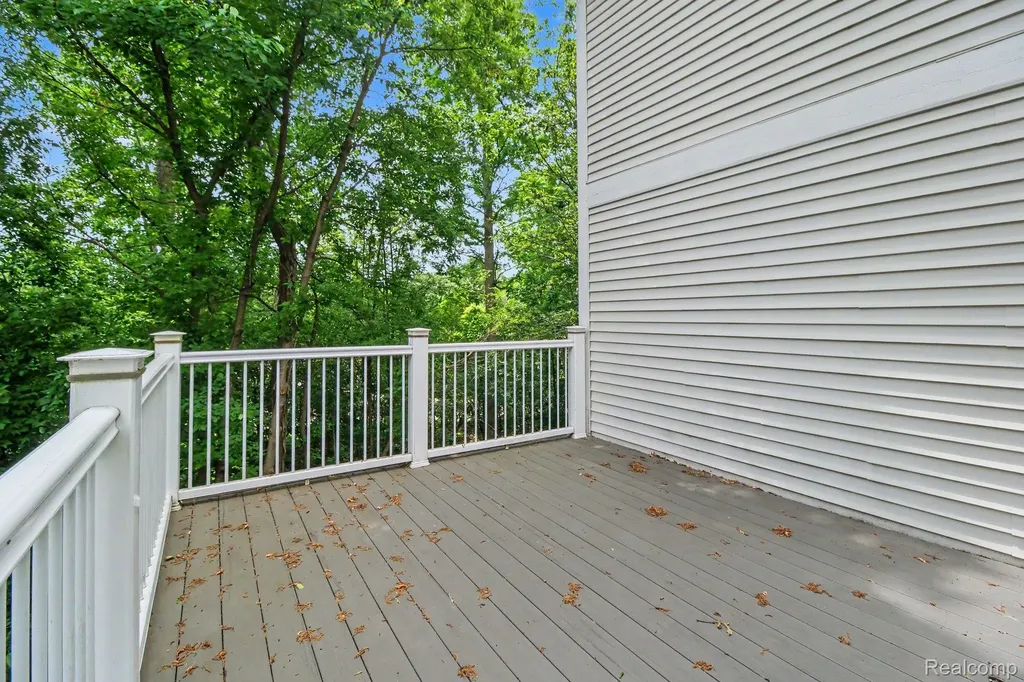 6573 Summit Ridge Independence Charter Township MI 48346