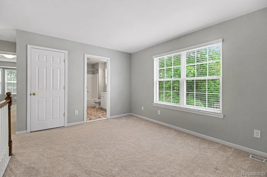 6573 Summit Ridge Independence Charter Township MI 48346