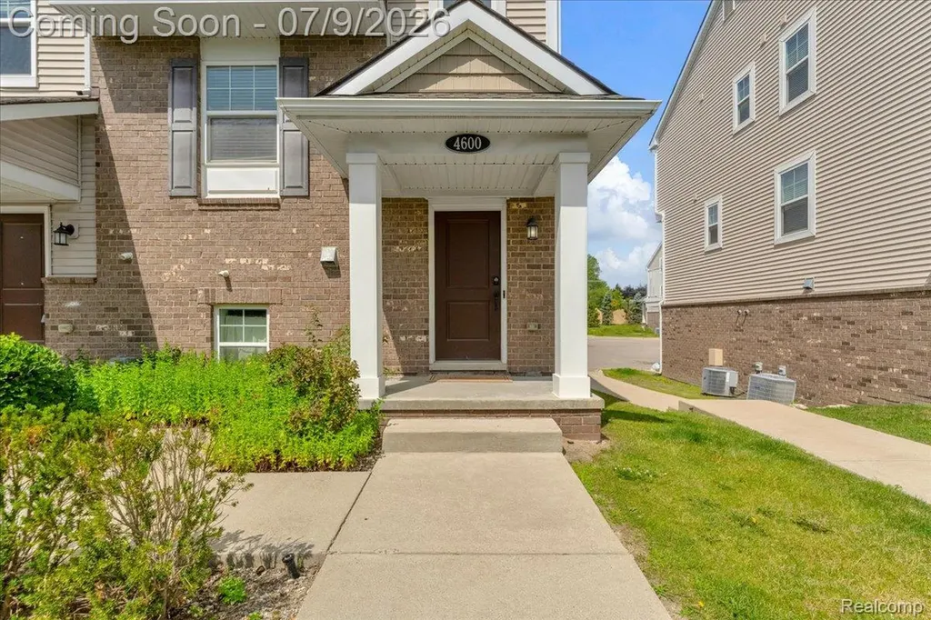 4600 Bradley Circle Troy City MI 48085