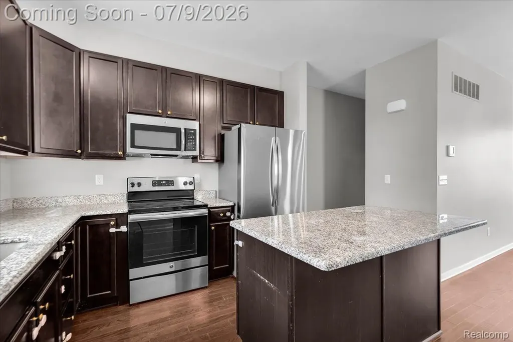 4600 Bradley Circle Troy City MI 48085