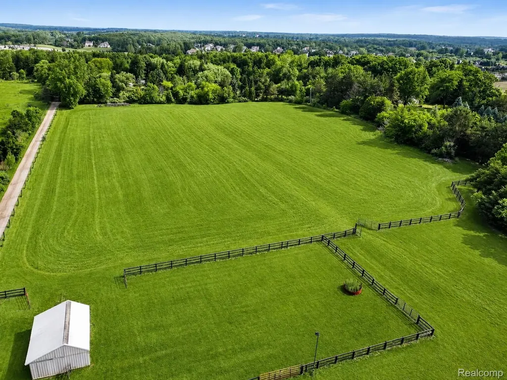 1310 Brauer Road Metamora Township MI 48371