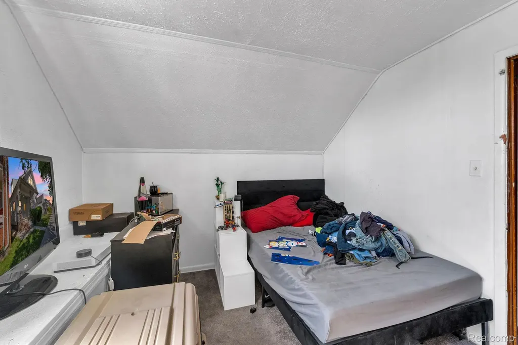 11369 Lumpkin Street Hamtramck City MI 48212