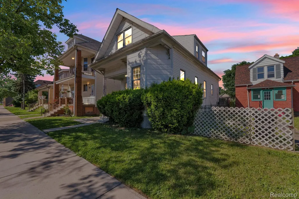 11369 Lumpkin Street Hamtramck City MI 48212