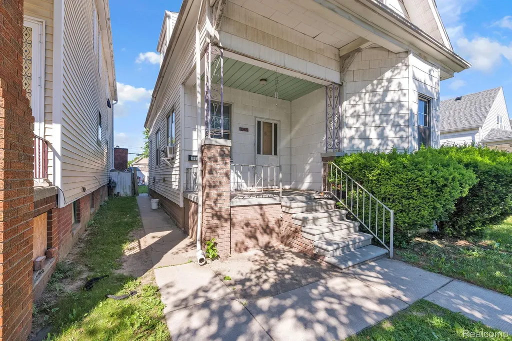 11369 Lumpkin Street Hamtramck City MI 48212
