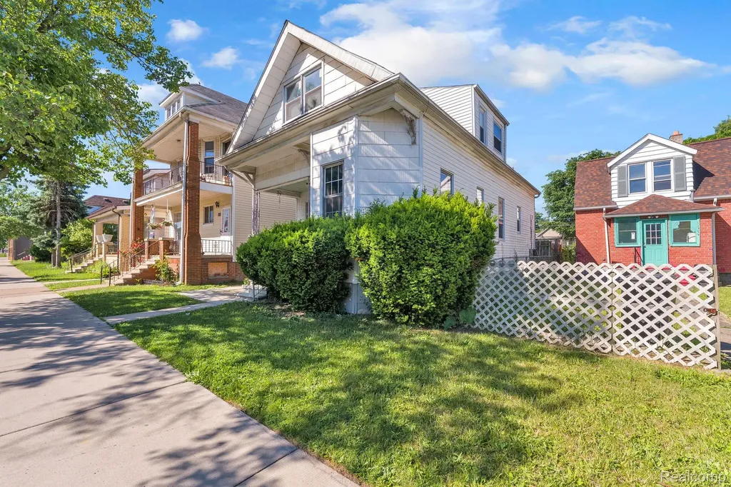 11369 Lumpkin Street Hamtramck City MI 48212