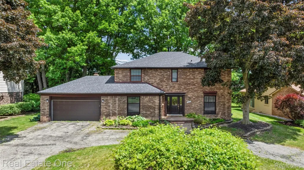 30056 Mayfair Drive Farmington Hills City MI 48331