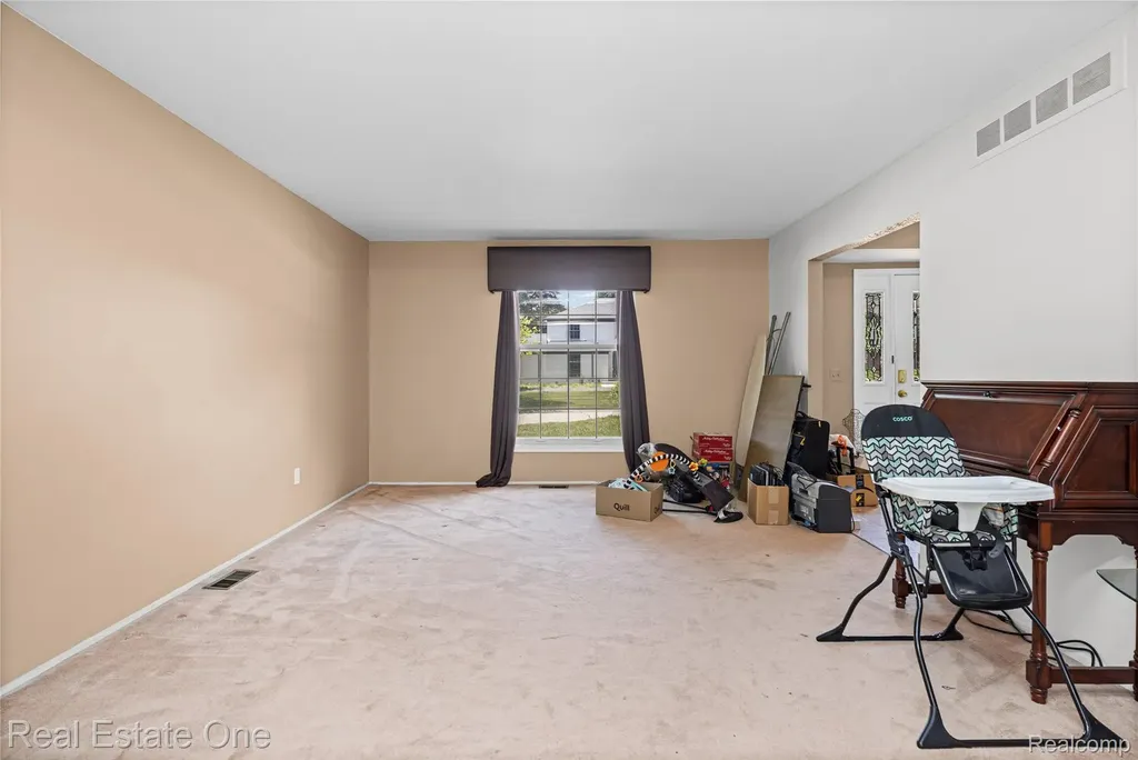 30056 Mayfair Drive Farmington Hills City MI 48331