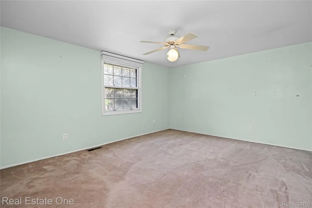30056 Mayfair Drive Farmington Hills City MI 48331