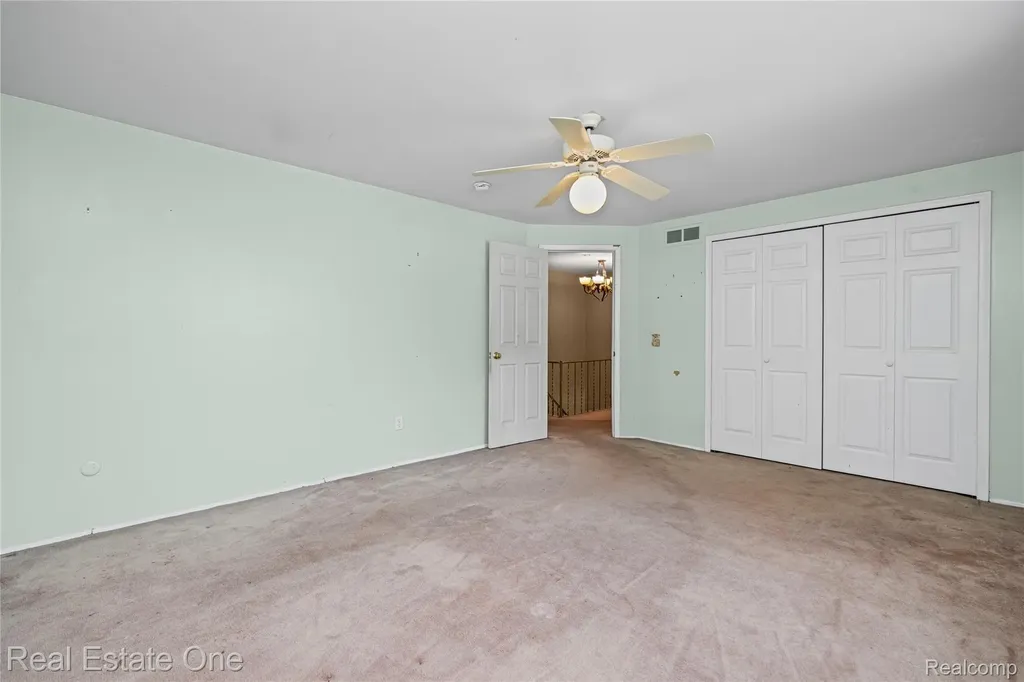30056 Mayfair Drive Farmington Hills City MI 48331