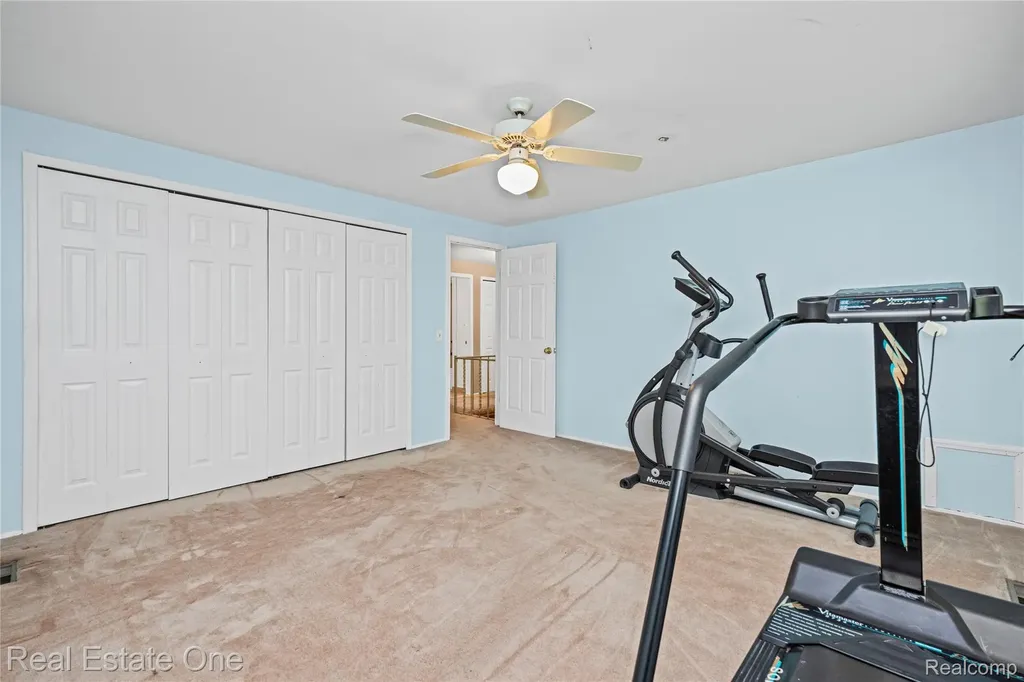 30056 Mayfair Drive Farmington Hills City MI 48331