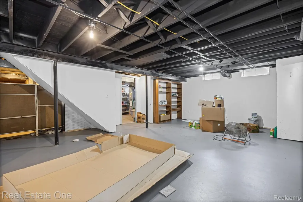 30056 Mayfair Drive Farmington Hills City MI 48331