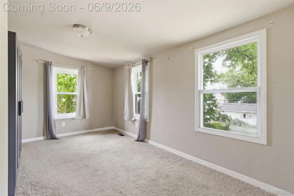 21934 Linwood Avenue Eastpointe City MI 48021