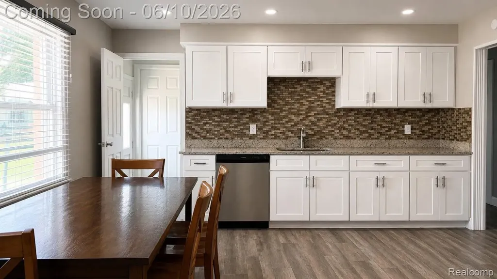 37542 Andrew Drive Sterling Heights City MI 48312