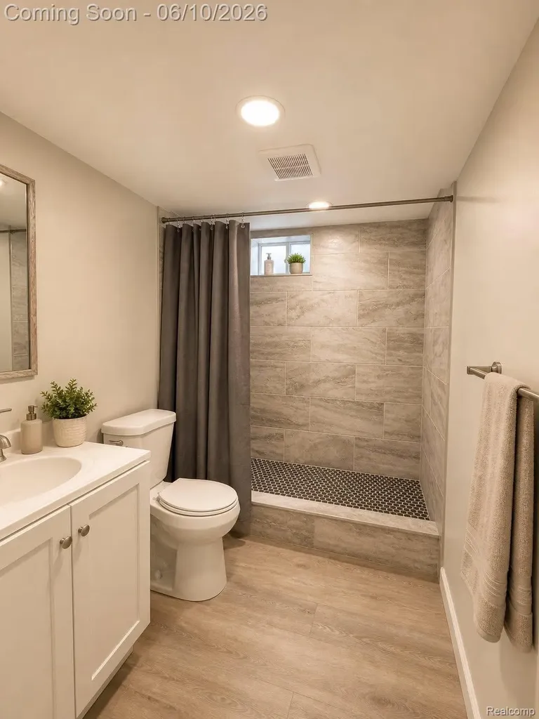 37542 Andrew Drive Sterling Heights City MI 48312