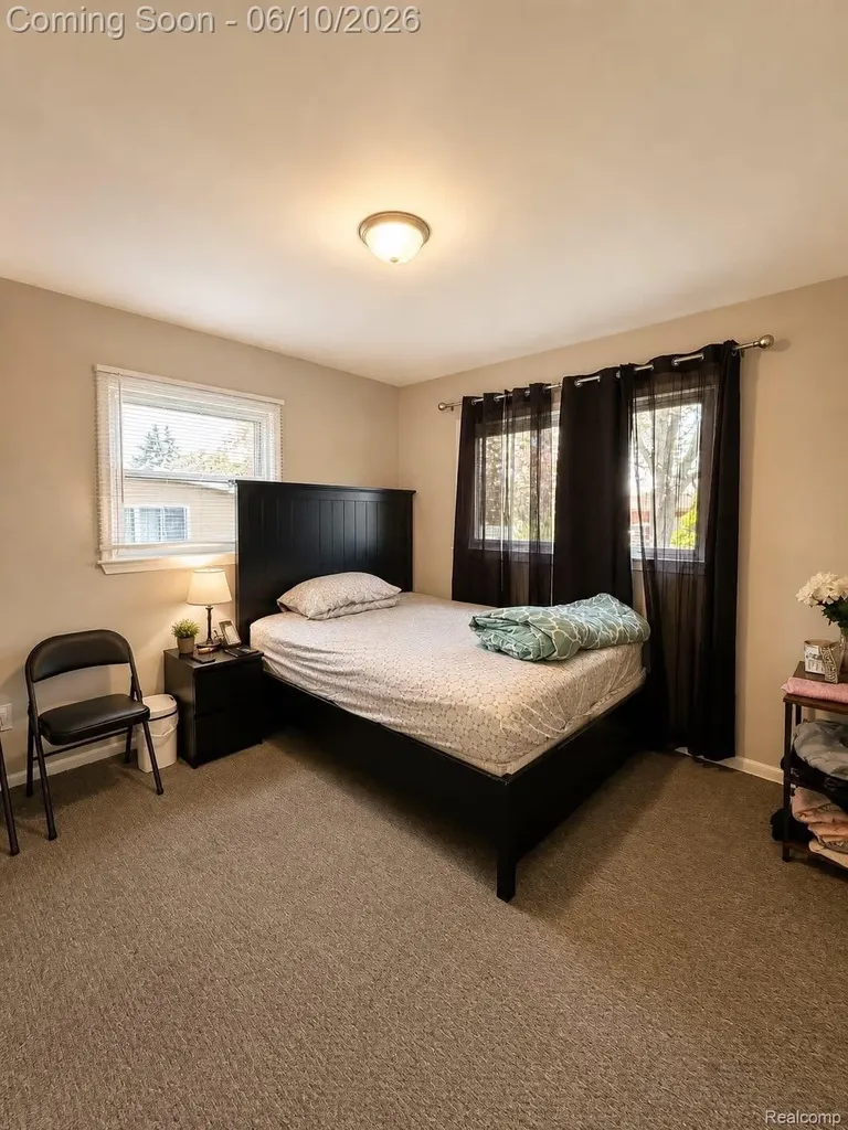 37542 Andrew Drive Sterling Heights City MI 48312