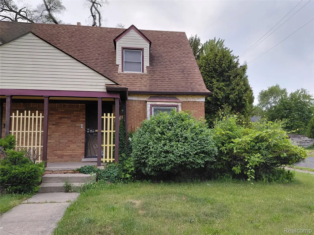 17621 Meyers Road Detroit City MI 48235