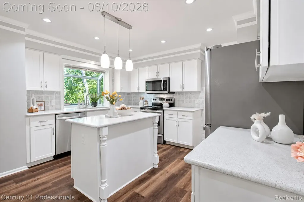 425 Cherry Grove Lane Commerce Charter Township MI 48390