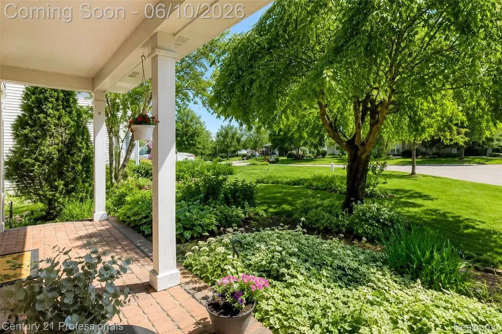 425 Cherry Grove Lane Commerce Charter Township MI 48390
