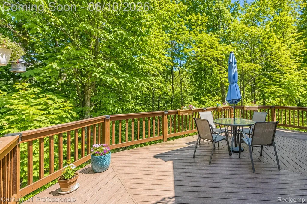 425 Cherry Grove Lane Commerce Charter Township MI 48390