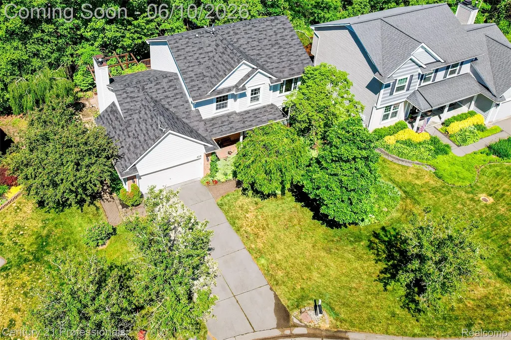 425 Cherry Grove Lane Commerce Charter Township MI 48390