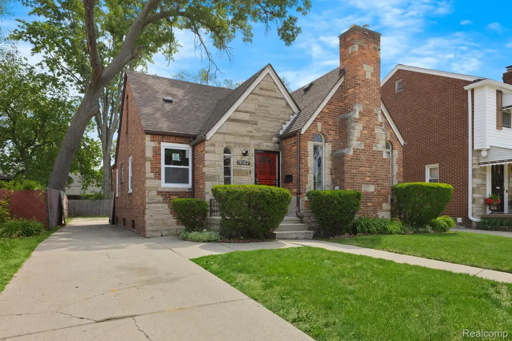 19182 Mendota Street Detroit City MI 48221